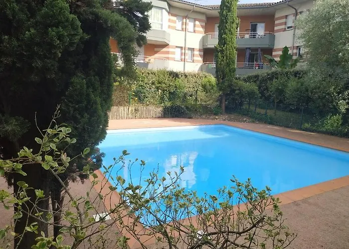 Residence Avec Parking Et Piscine - Proche Airport